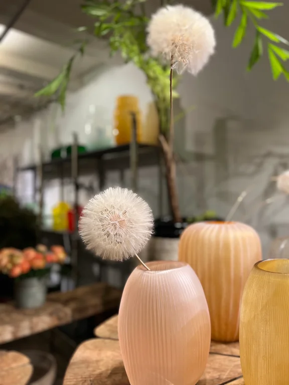 Flowers with character. People with passion.